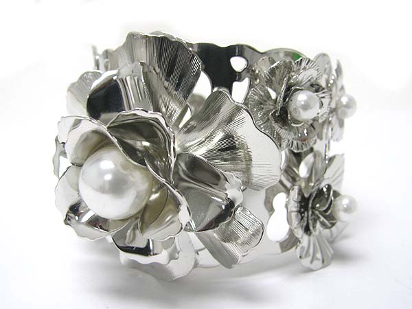 Pearl beads and metal flower cuff bangle