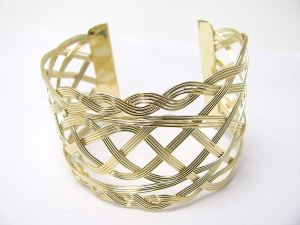 Metal wire cuff bangle