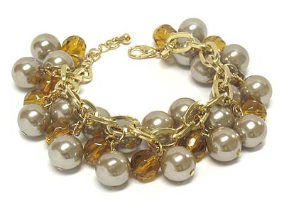 Multi pearl and acrylic bead bracelet