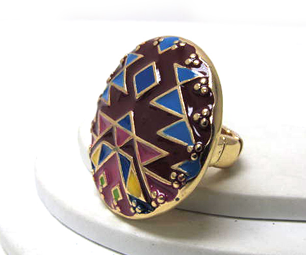 Metal round epoxy azteca triangle pattern stretch ring -western