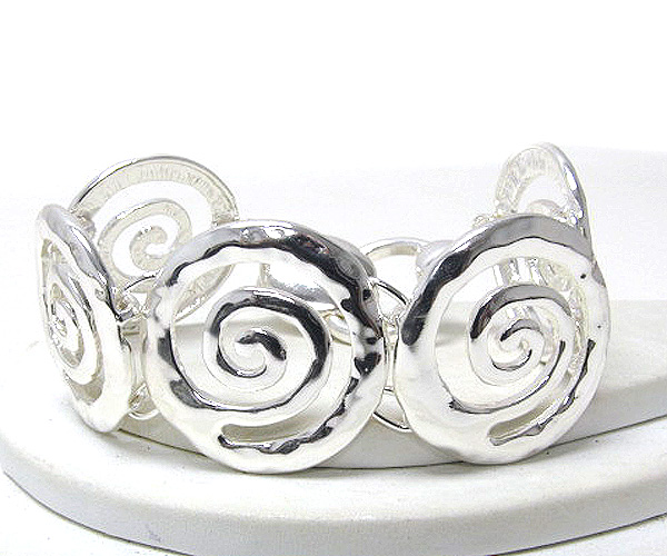 Metal round hammered snail design patern magnetic bracelet