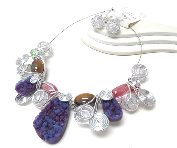 Natural murano glass shape and center natural look stone wire art link necklace earring set