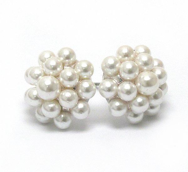 Multi pearl stud earring