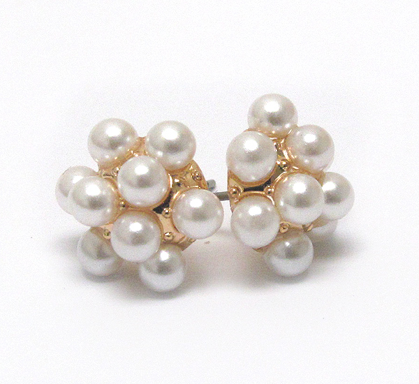 Multi pearl stud earring