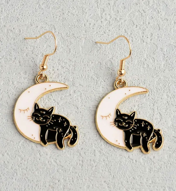 Charming black cat and crescent moon earrings design