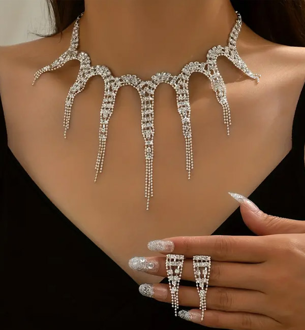 Glamorous dripping crystal necklace with matching drop earrings party set