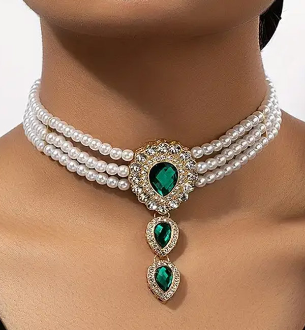 Triple-strand pearl choker with teardrop emerald look pendants party set