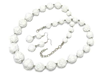 Rose cut bead necklace set