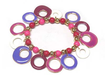 Epoxy cover shell and metal donut charms stretch bracelet 