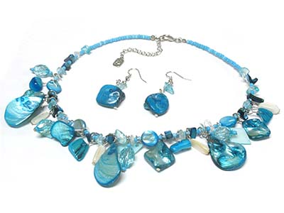 Natural sea shell and seed bead necklace and earring set