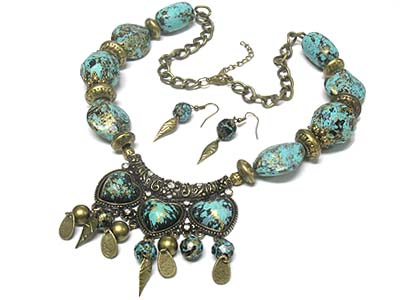 Antique style crystal deco patina necklace and earring set