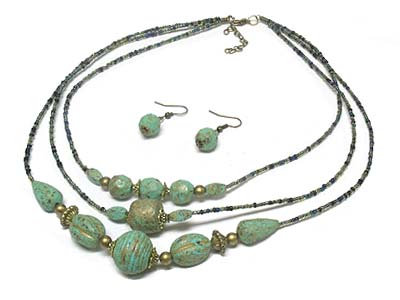 Natural look bead necklace and earring set 