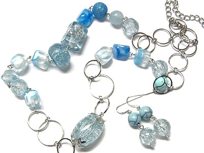 Acrylic and natural stone bead with metal link necklace set