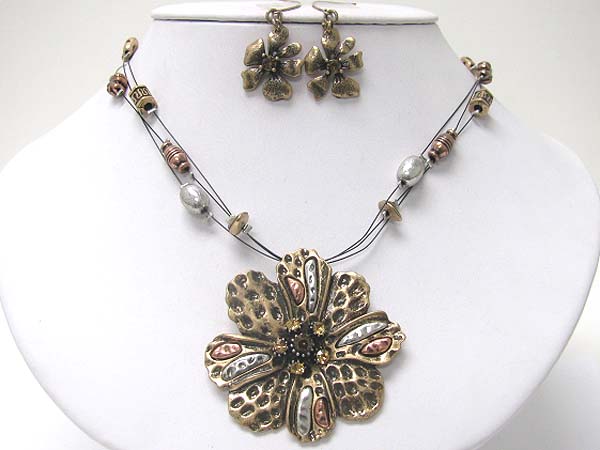 Antique look two tone metal flower pendant necklace earring set