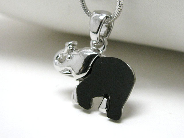 Made in korea whitegold plating mother of pearl elephant pendant necklace