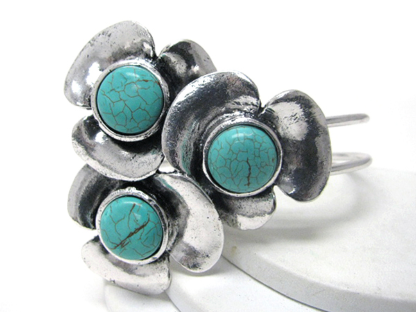 Turquoise centered triple metal flower bangle bracelet