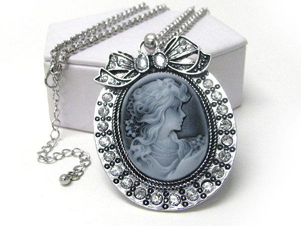 Cameo and crystal ribbon deco necklace