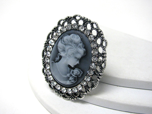 Cameo and crystal edge deco brooch or pin