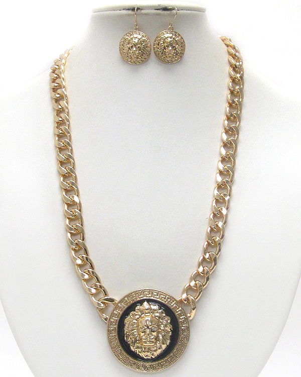 Epoxy deco metal lion head disk pendant and thick chain necklace earring set