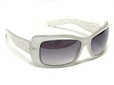 Uv protection fashion sun glasses - uv protection