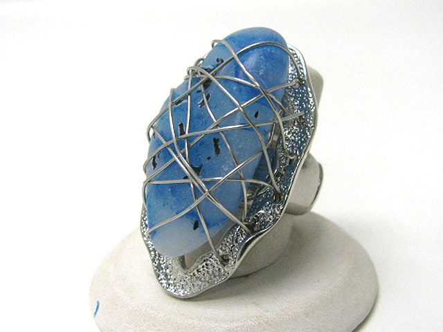 Agate stone metal wired stretch ring