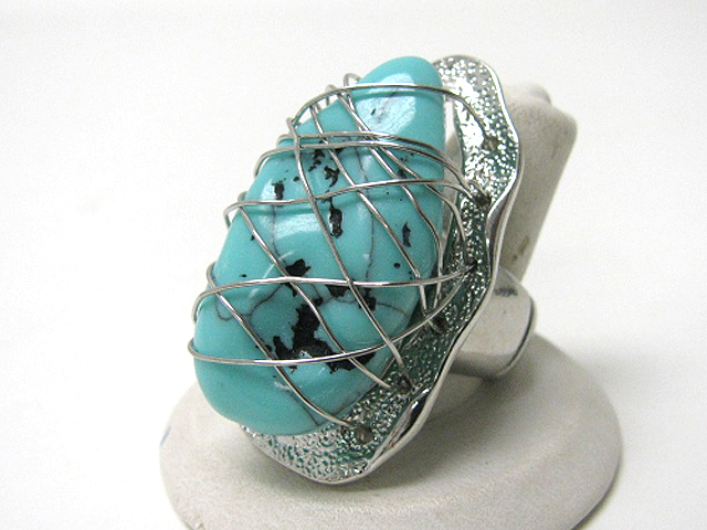 Agate stone metal wired stretch ring