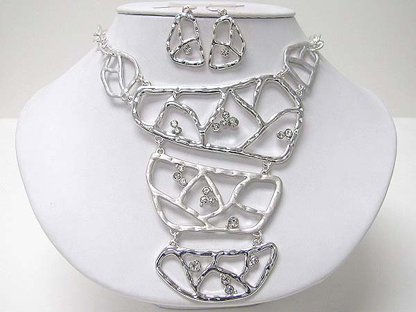 Crystal accent metal link bib style necklace earring set