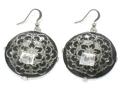 Metal filegree on  acryl round earring