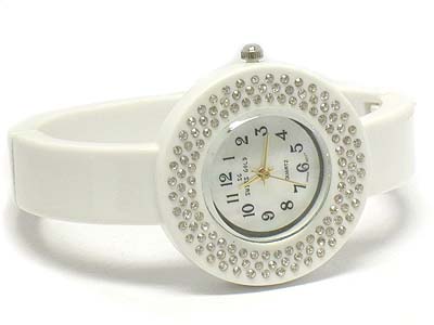 Crystal deco round face plastic bangle watch