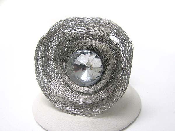 Crystal stud metal wire swirl stretch ring