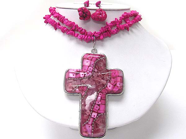 Multi strand mixed natural chip stone large cross pendant necklace set?