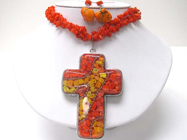 Multi strand mixed natural chip stone large cross pendant necklace set?