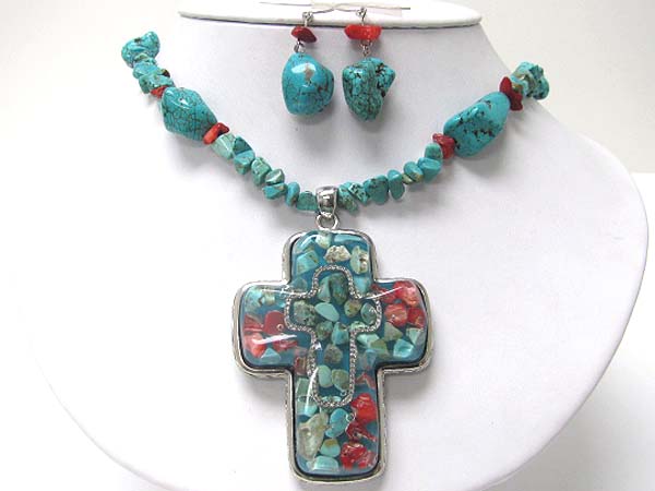 Mixed natural chip stone large cross pendant necklace set?