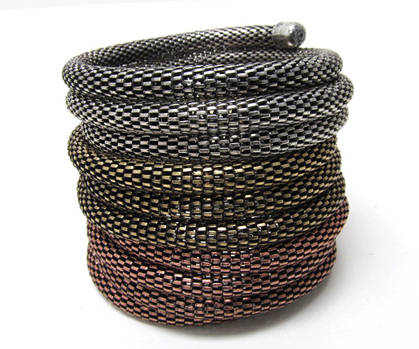 Metal fashion coiled tub wire bracelet