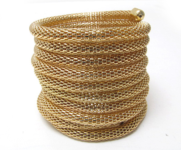 Metal fashion coiled tub wire bracelet