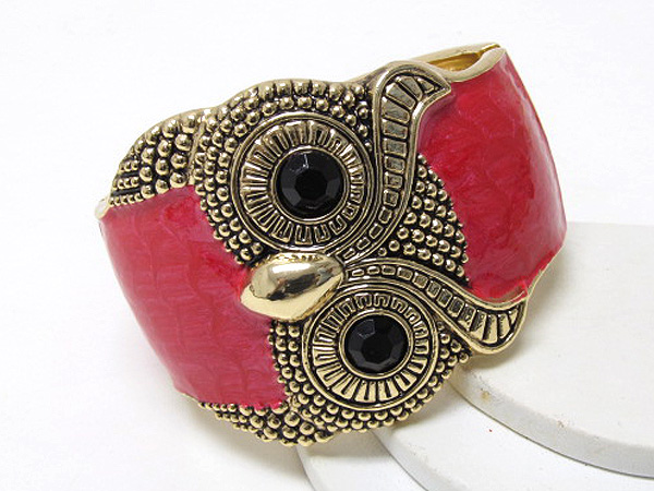 Antique look metal and epoxy head owl with crystal eyes hinge bangle