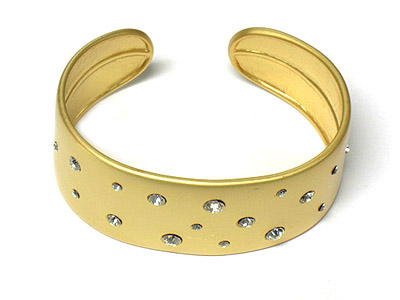 Summer fashion metal bangle bracelet with scattered crystal on surface 