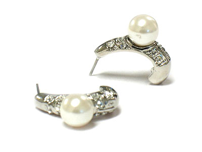 Pearl and crystal arc earring