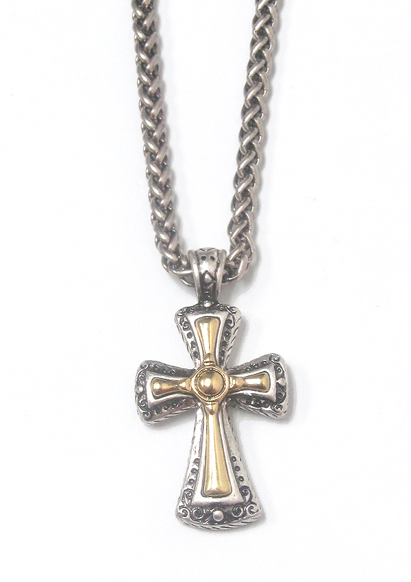 Cross pendant necklace