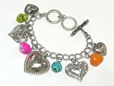 Natural stone and metal heart charm dangle toggle bracelet