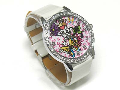 Tattoo background crystal round face watch