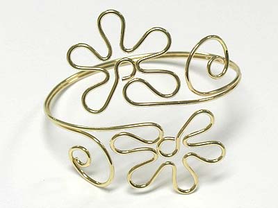 Flower shape metal art upper arm band