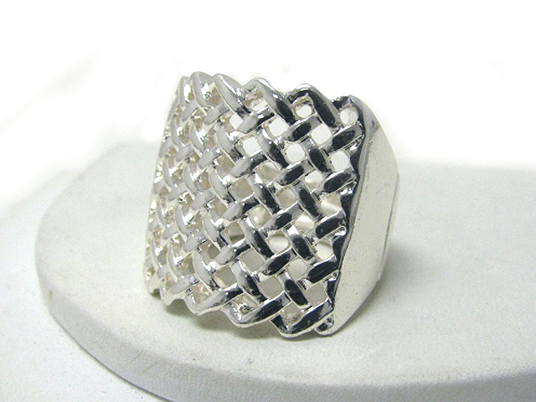 Woven metal stretch ring