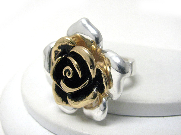 Metal rose stretch ring