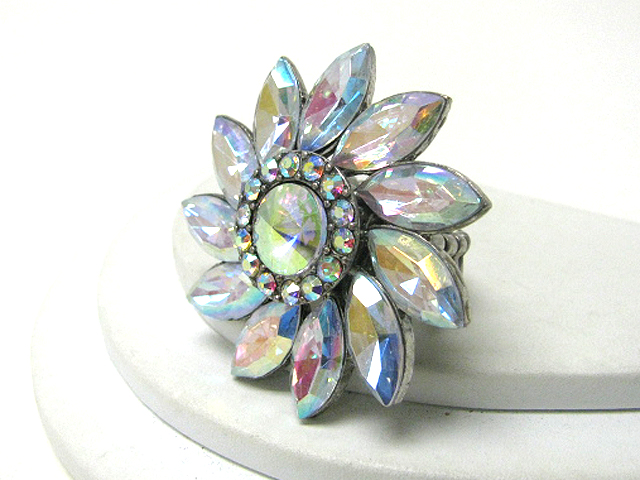 Crystal and glass flower stretch ring