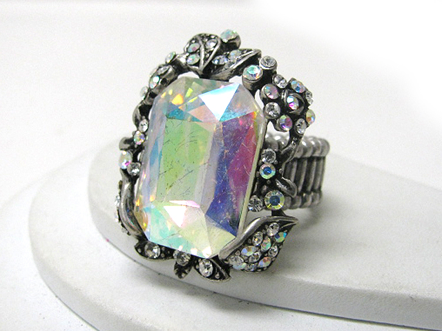 Retro vintage large facet glass and crystal art deco stretch ring