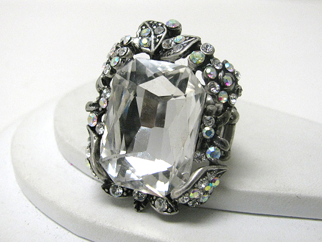 Retro vintage large facet glass and crystal art deco stretch ring 