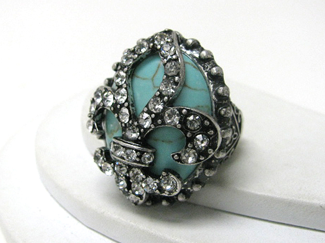 Retro vintage crystal fleur de lis on turquoise stone stretch ring