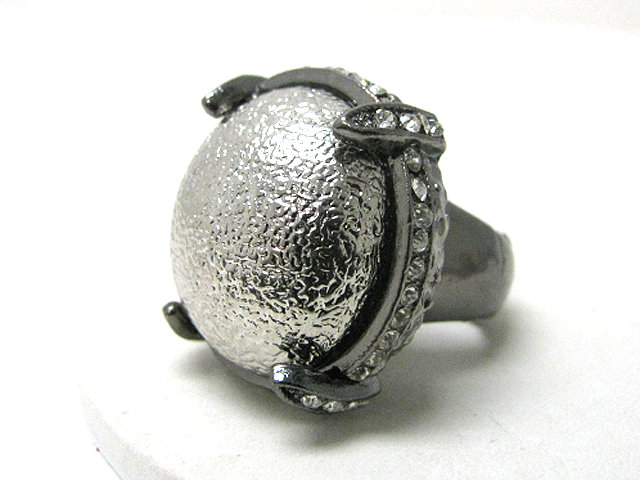 Glam punk rock metal art dome stone and crystal stretch ring