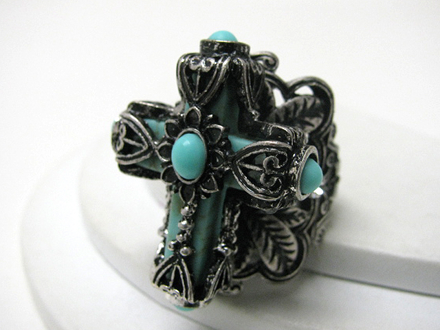 Retro vintage turquoise cross and metal art stretch ring